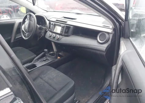 2018 Toyota Rav4 Le z USA, uszkodzony, nr VIN 2T3BFREV5JW830907